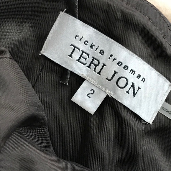 👑 DONATED Teri Jon Evening Dress 👑 - Picture 3 of 3